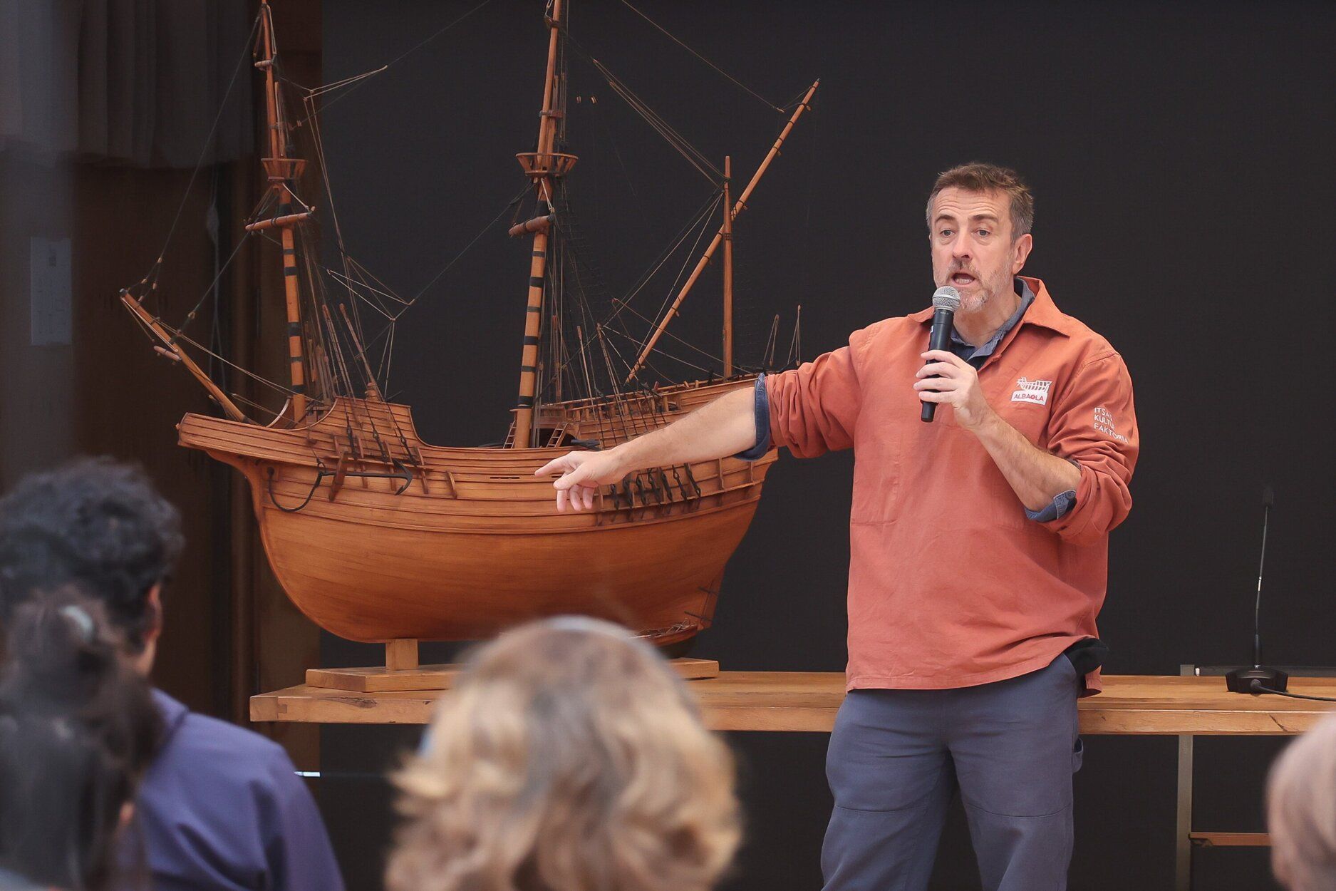 La nao 'San Juan', lista para la botadura