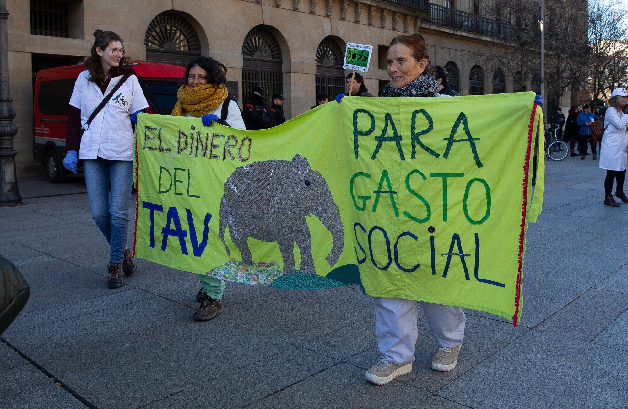 Manifestación en Pamplona contra el TAV y por un tren social