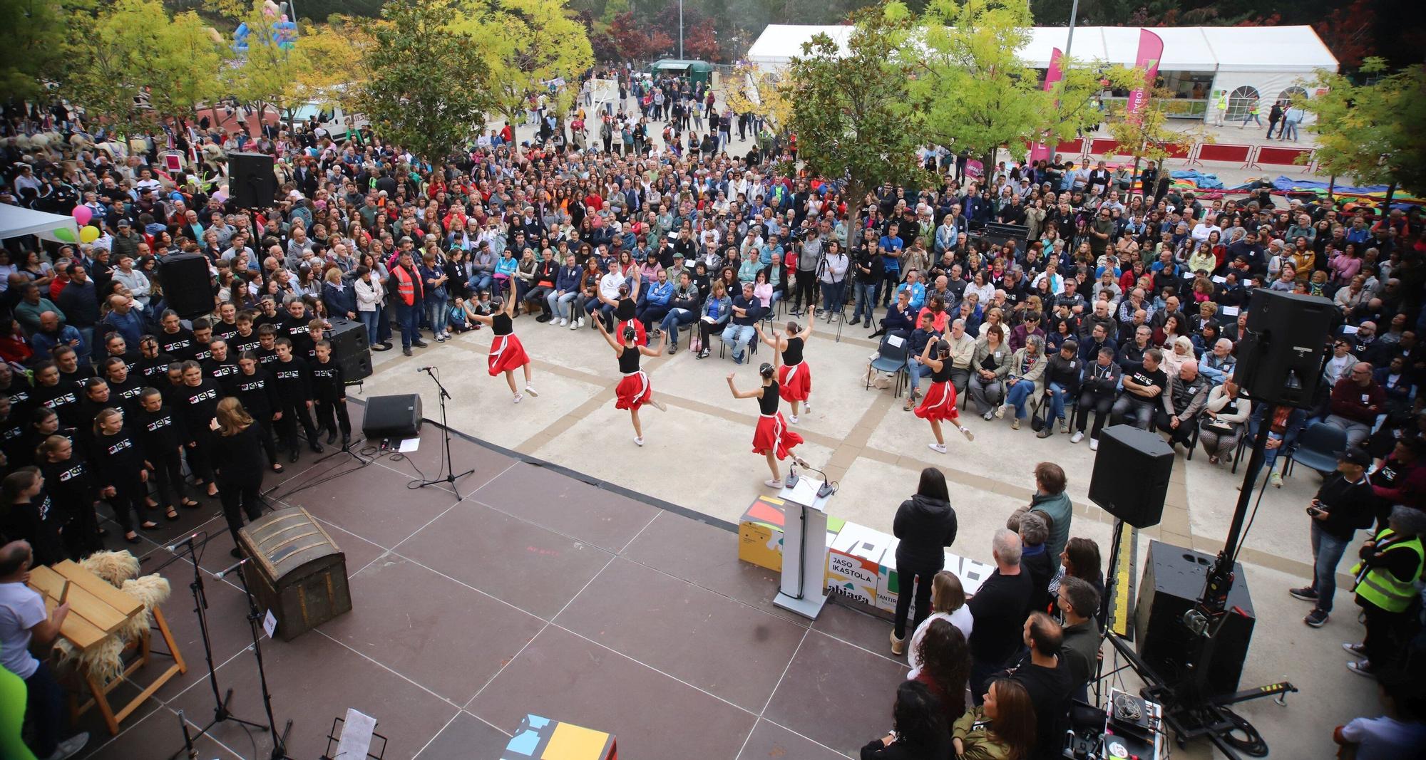 Fotos: Nafarroa Oinez 2025 en la ikastola Paz de Ziganda de Villava - Atarrabia