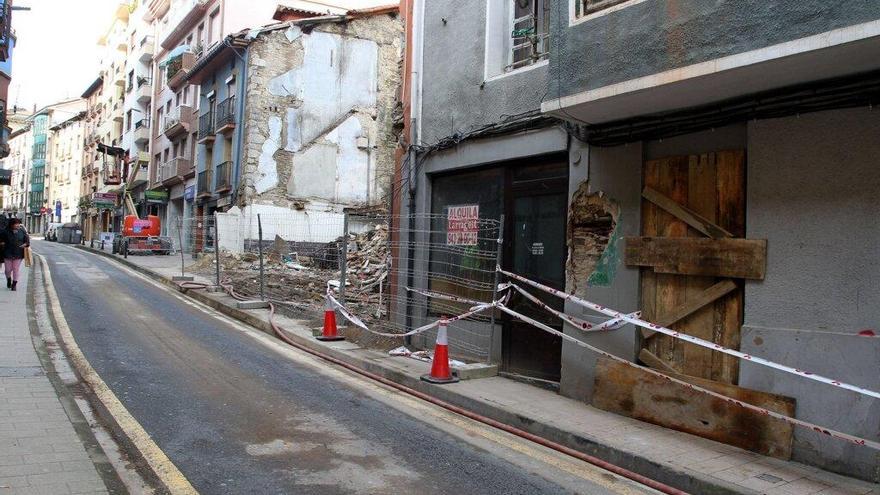 Desalojan de forma pacífica a las personas que ocupaban dos inmuebles en Eibar