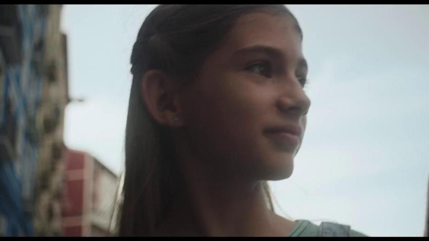 Avance del cortometraje &#039;Bihar&#039;, protagonizada por la misma niña que inspiró la escultura en la ría