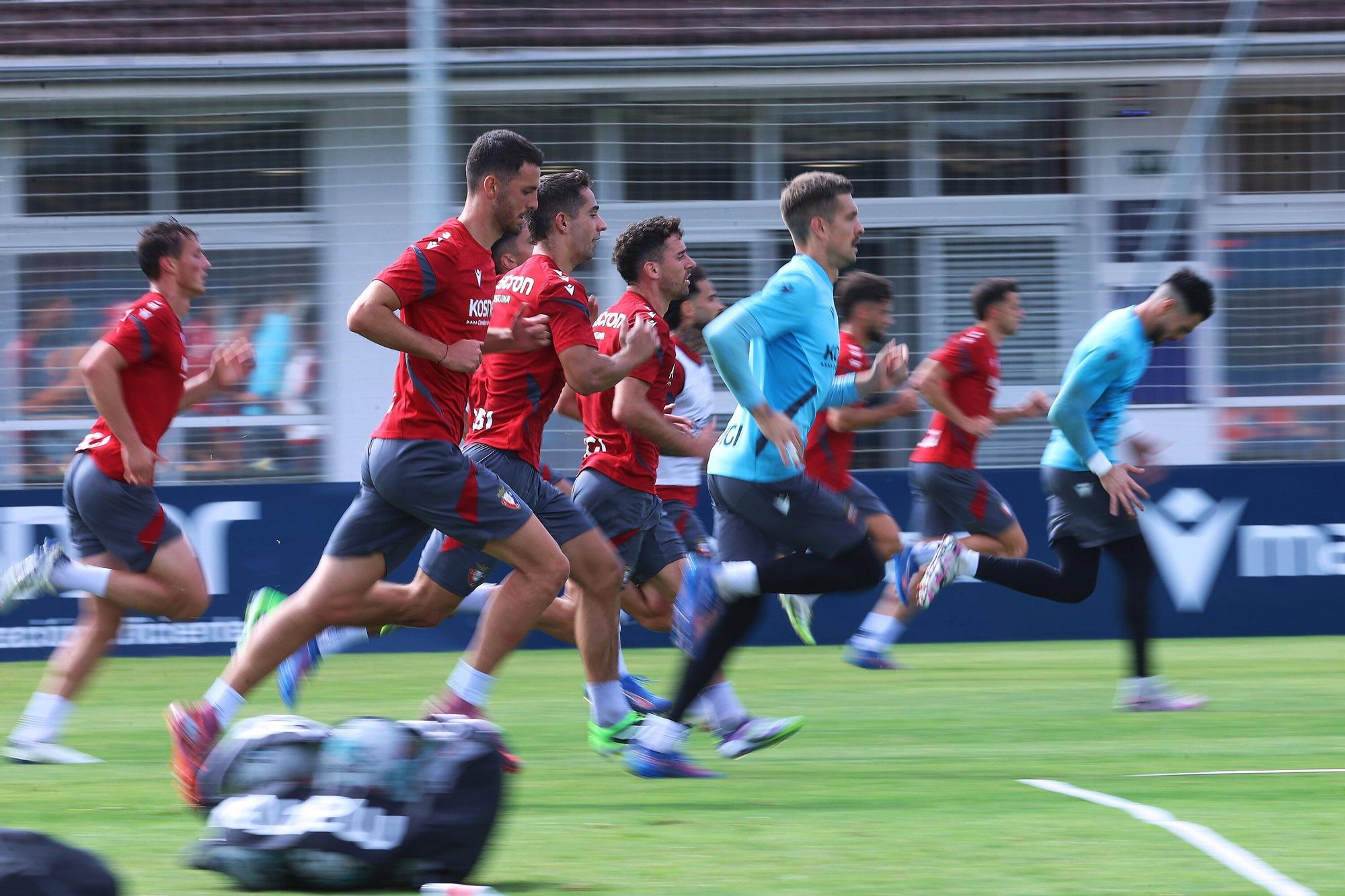Fotos del entrenamiento de Osasuna (lunes 1 de septiembre de 2025)