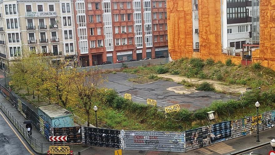 Denuncian el abandono de la parcela del Obispado en el Ensanche de Bilbao
