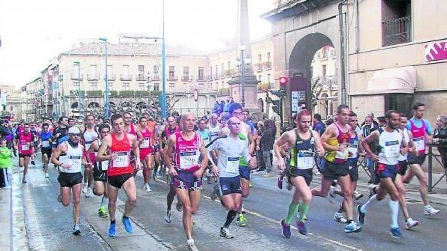 Primeros metros de la pasada edición de la carrera tafallesa.