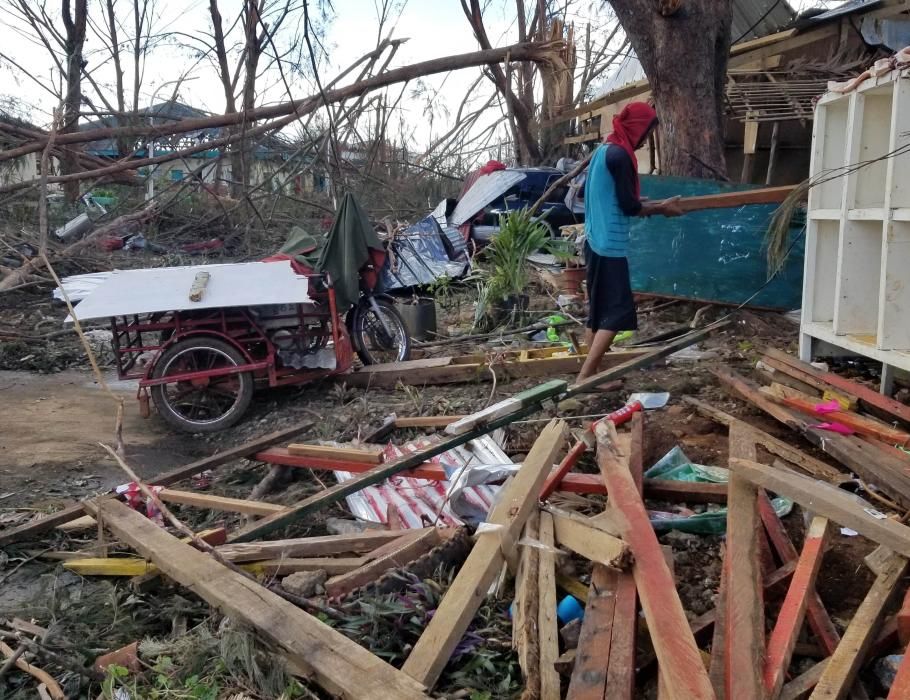 El tifón Rai arrasa Filipinas