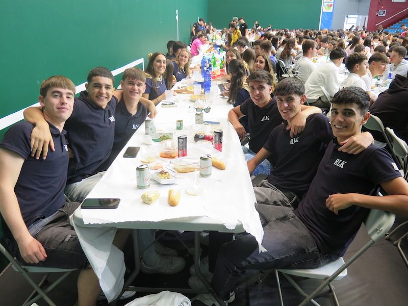 El Día de las Cuadrillas de fiestas de Urretxu, en imágenes