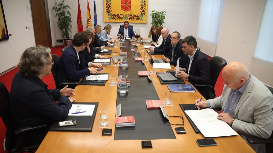 La mayoría progresista negocia contrarreloj para frenar la ley de UPN sobre la educación concertada