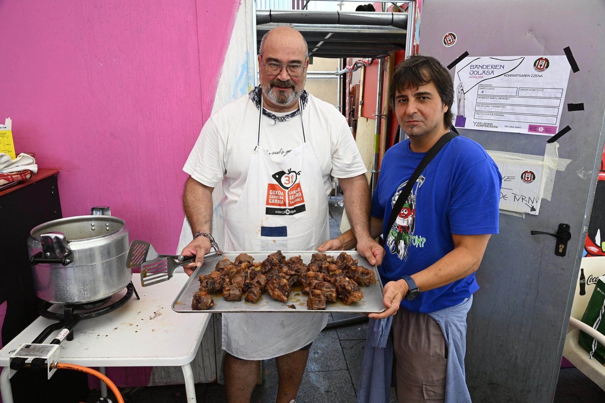 En imágenes: concurso gastronómico de rabo de toro en Aste Nagusia