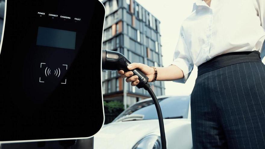 La pregunta que muchas empresas se hacen sobre los puntos de recarga en sus aparcamientos