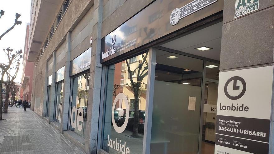 El 30,4% de los parados en Euskadi cobra alguna prestación por desempleo