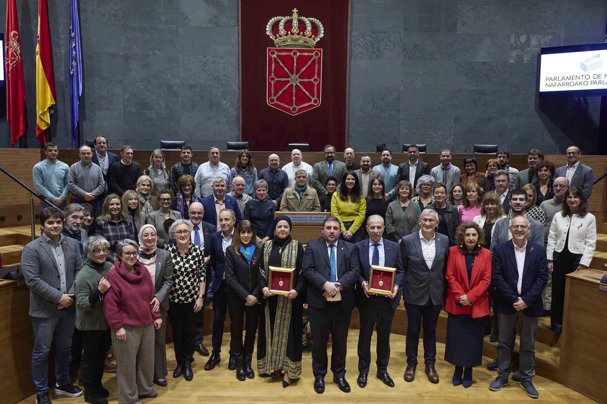 Fotos de la entrega de la Medalla de Oro del Parlamento de Navarra