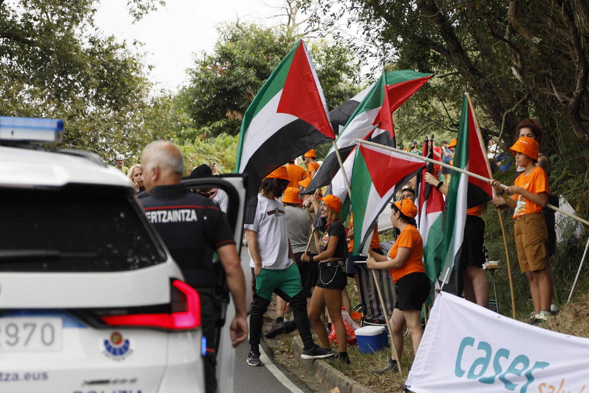 La Vuelta en Bizkaia: los aficionados toman Pike Bidea
