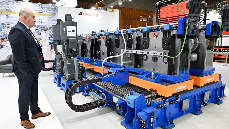 La industria aguanta el tipo pero con serias brechas por sectores