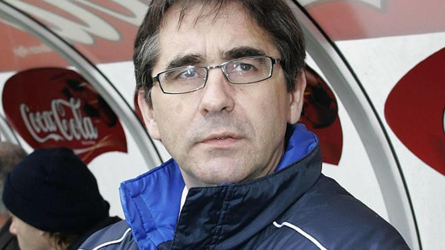 Fernando Vázquez sustituye a Domingos Paciencia en el Deportivo