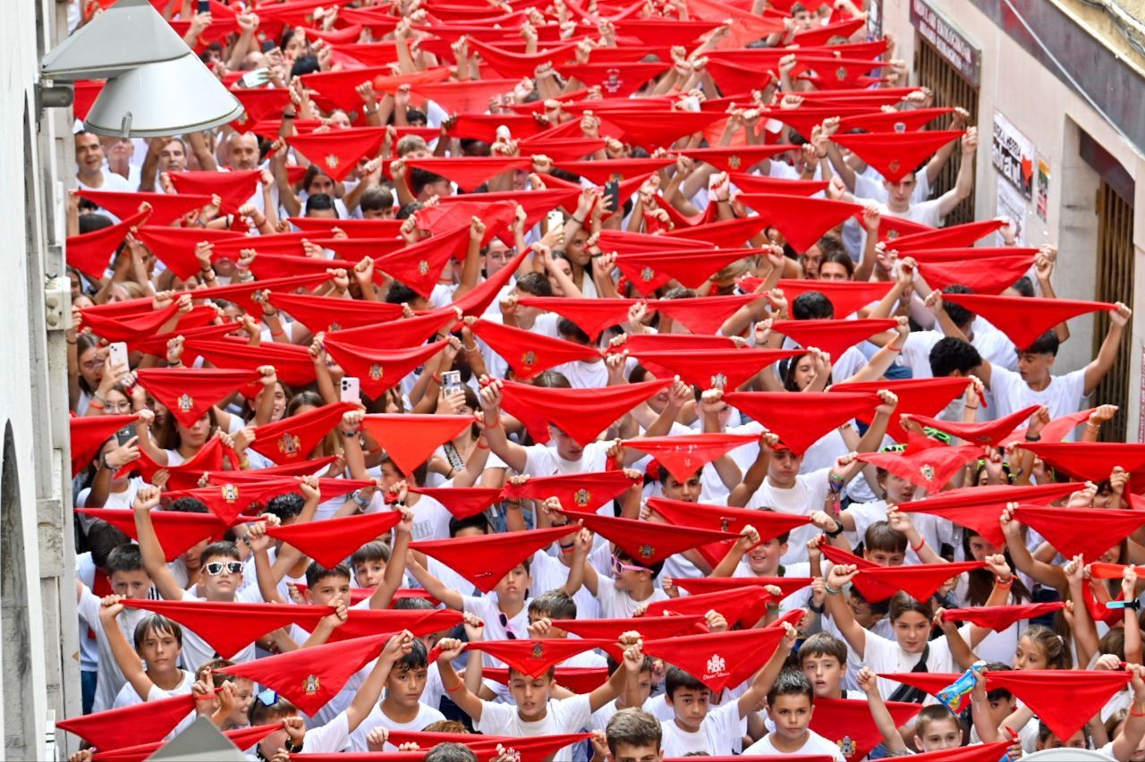 ¡Empiezan las fiestas de Deba! El chupinazo enciende San Roque