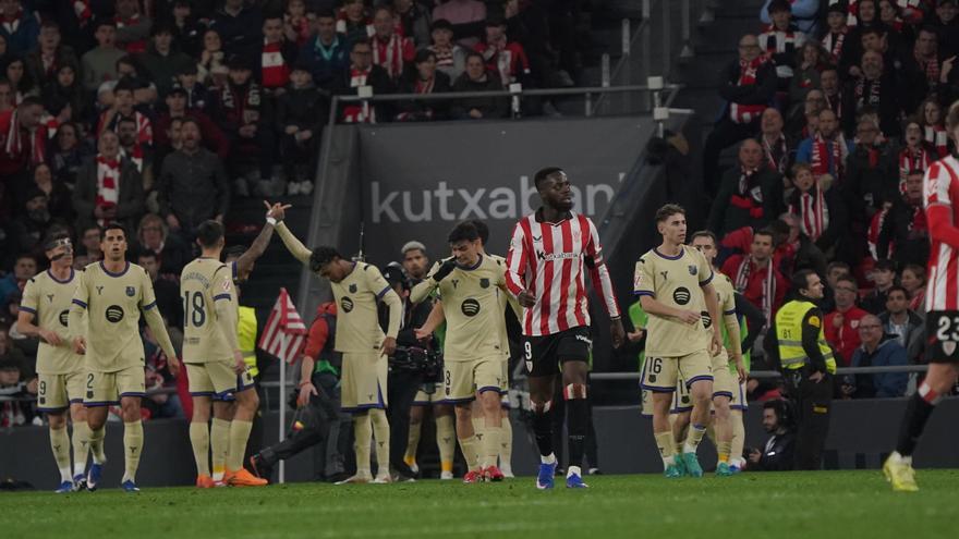 El Athletic tutea al líder y cae con honor