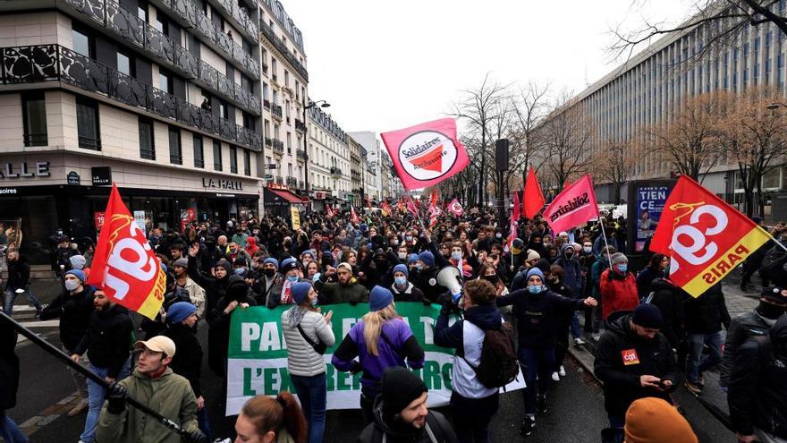 Decenas de detenidos en las protestas antifascistas contra Zemmour en París