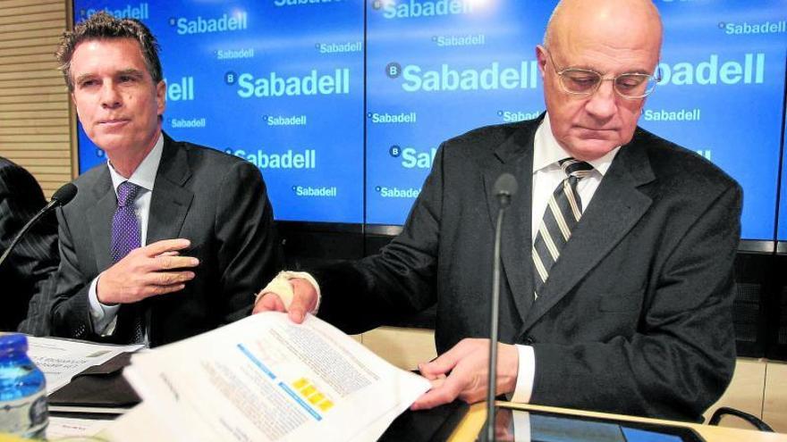 El consejero delegado del Banco Sabadell, Jaume Guardiola, y su presidente, Josep Oliu. Foto: Efe