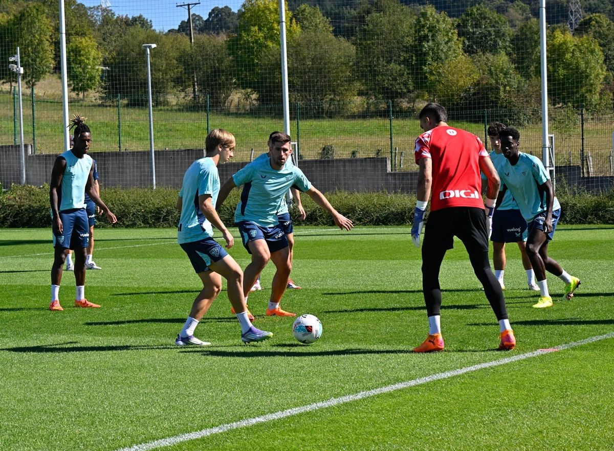 Entrenamiento del Athletic tras el partido ante el Borussia