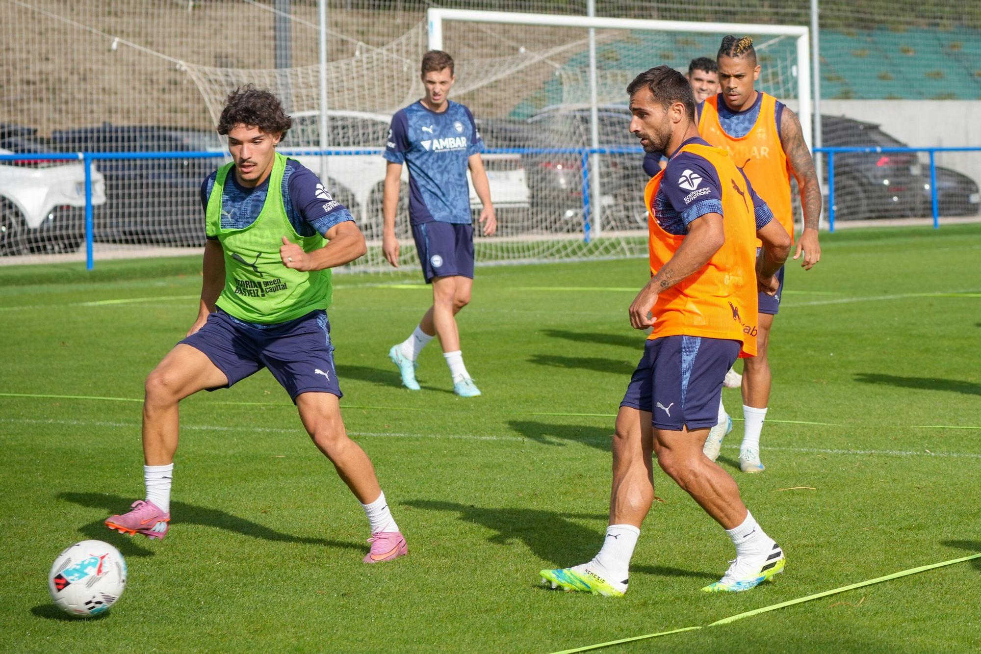 En imágenes: El Alavés se ejercita en Ibaia durante el parón de selecciones