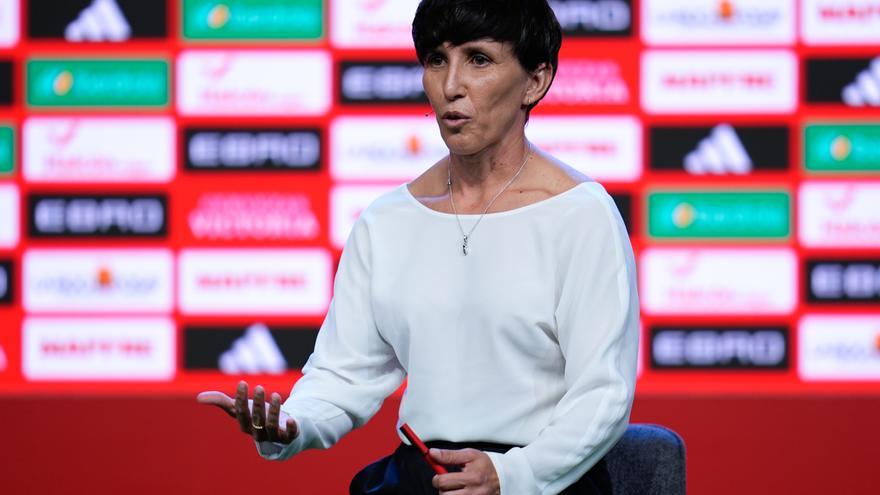 Jenni Hermoso y Mapi León regresan a la selección española, que abre una nueva etapa