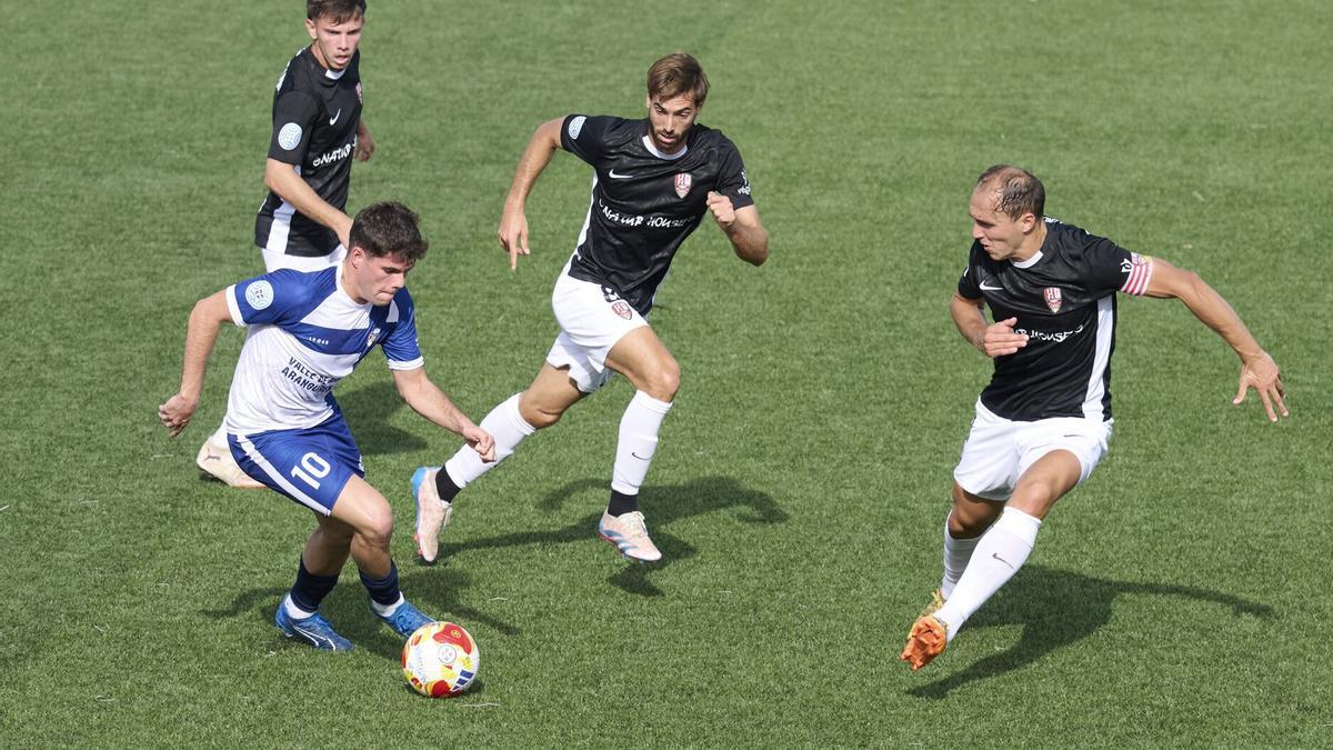 Bujanda, en un lance de juego contra la UD Logroñés.