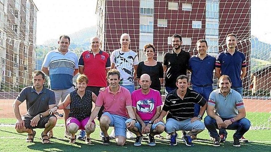 Algunos de los miembros de la nueva junta directiva, en su presentación ante la prensa.