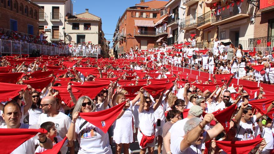 Multitudinario cohete en Ablitas
