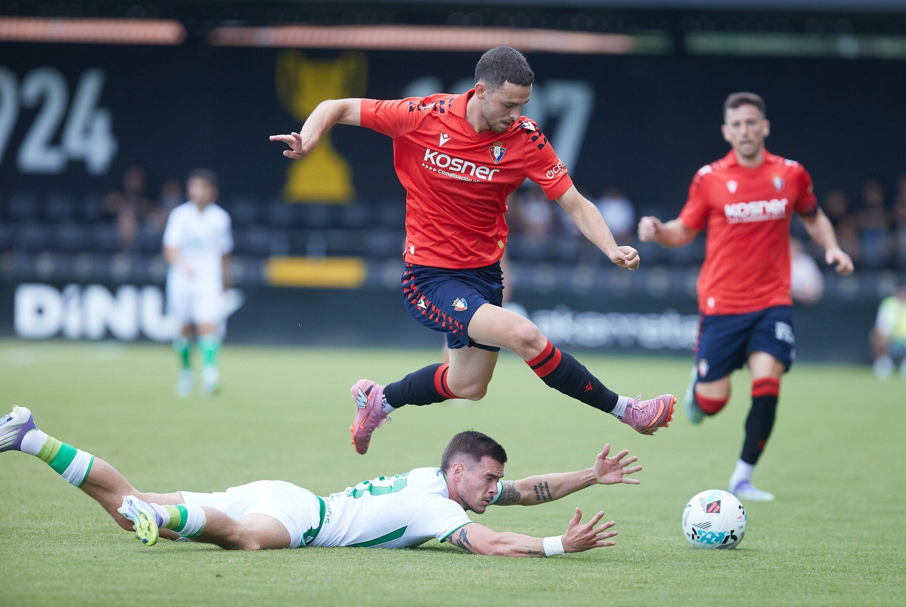Fotos del partido amistoso entre Osasuna y Racing