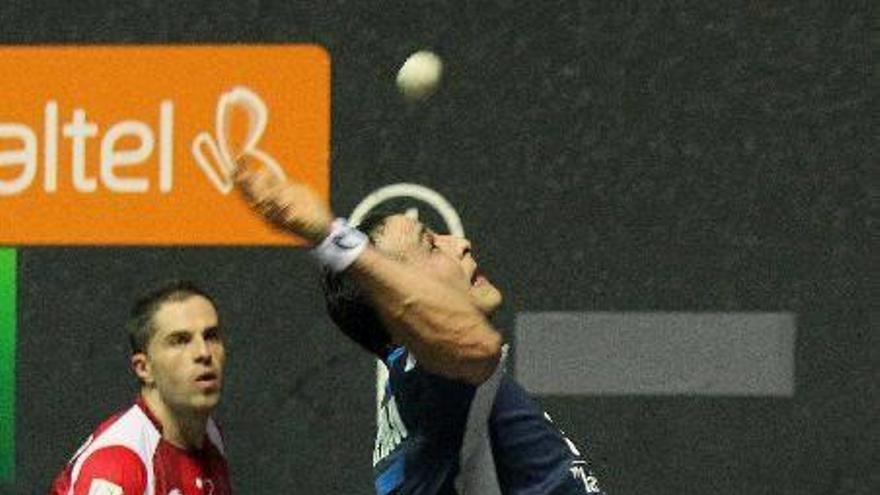 Olaizola gana a Irujo y se clasifica para la final