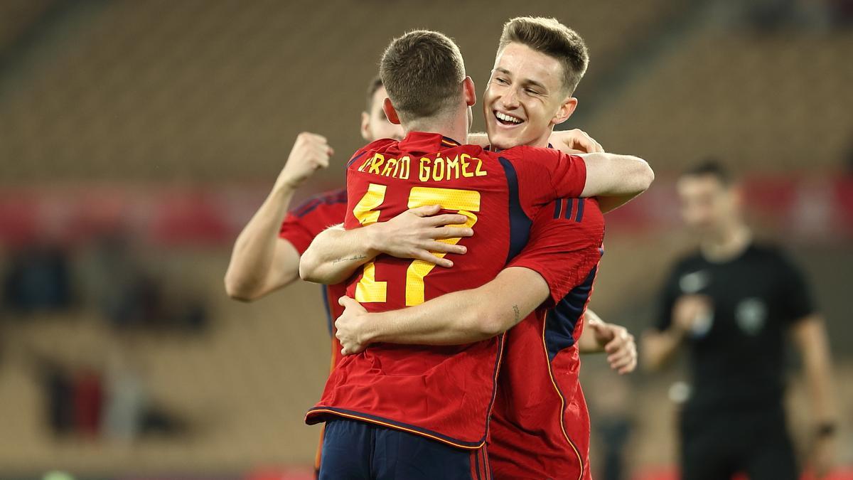 Turrientes celebra su gol a Japón en La Cartuja.