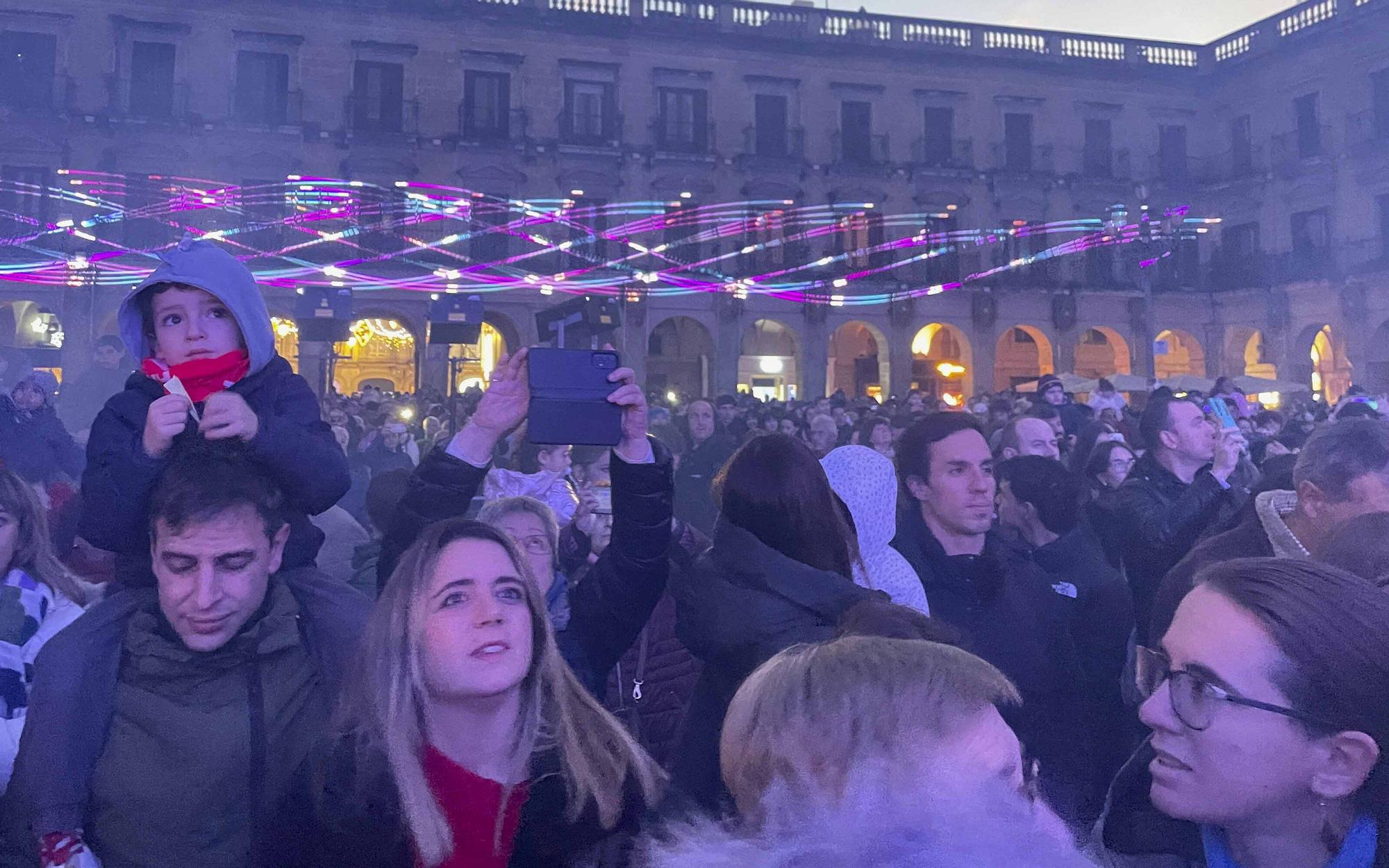 En imágenes:  Vitoria enciende su Navidad