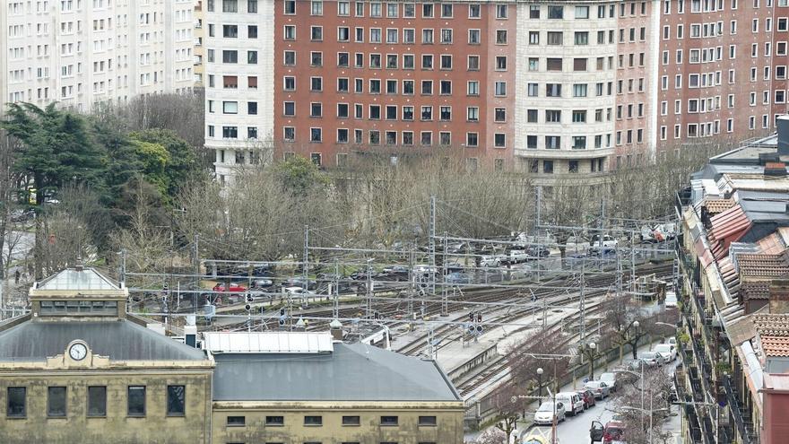 EH Bildu presenta acciones para que Donostia sume cerca de 13.000 viviendas “creciendo hacia dentro”