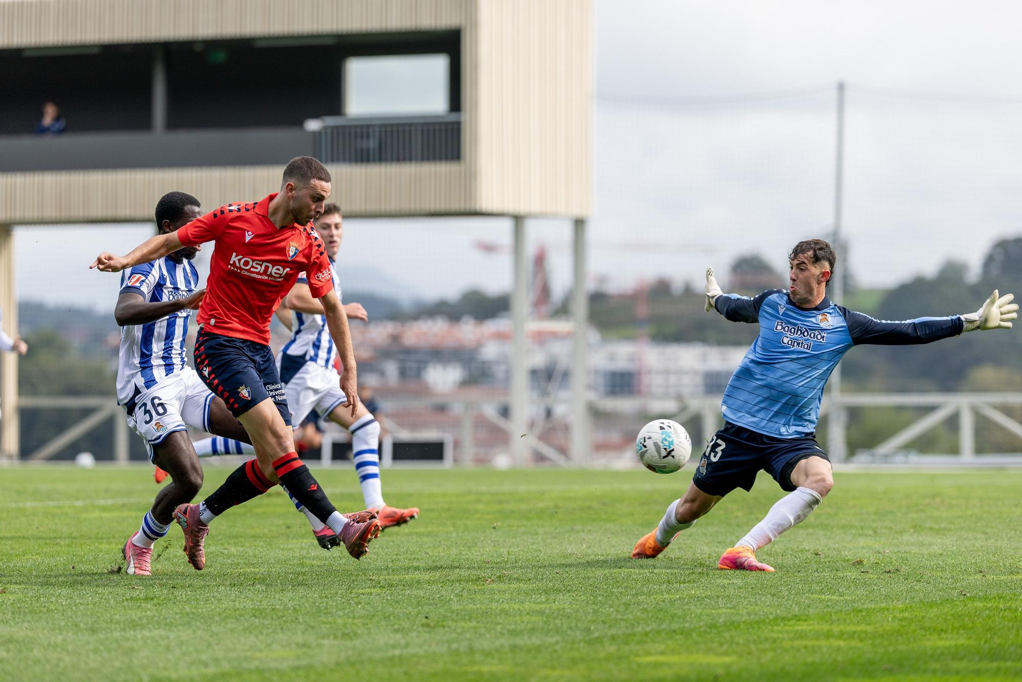 Fotos del partido amistoso entre Osasuna y Real Sociedad