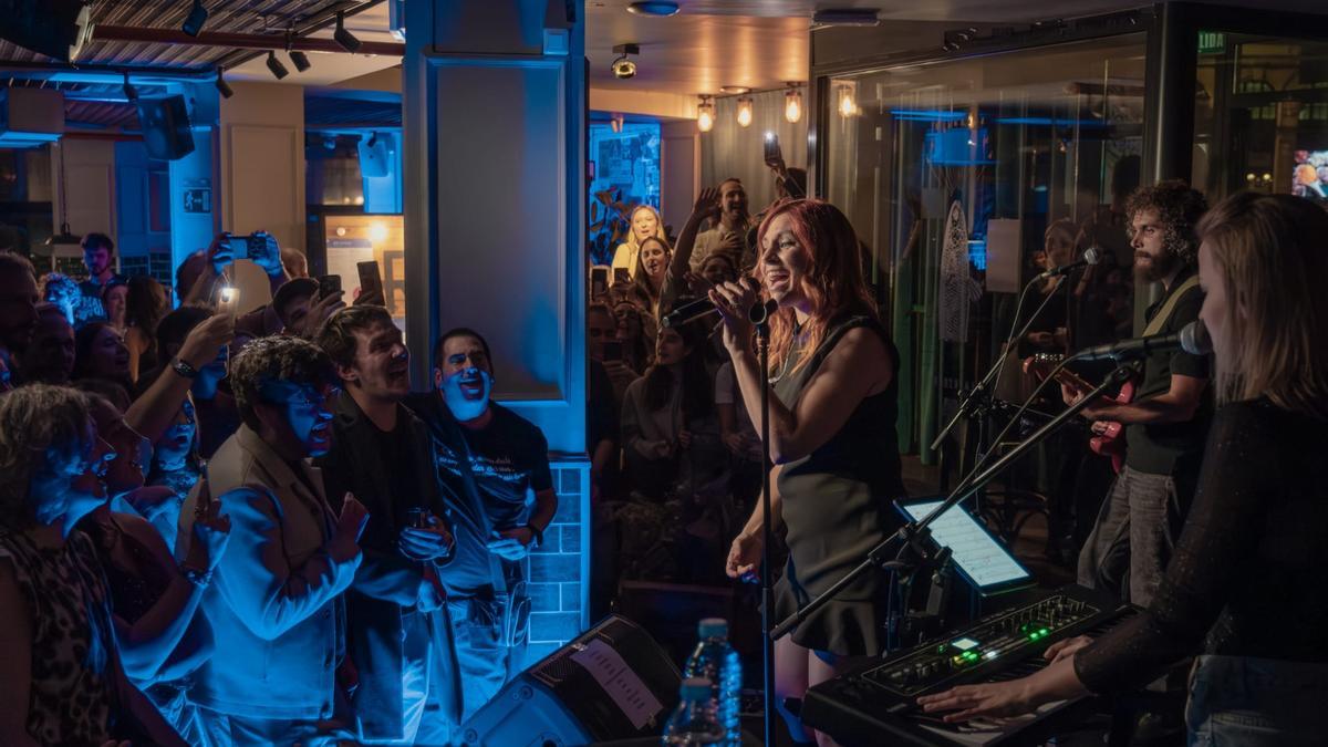 Leire Martínez durante su concierto Endesa en La Ribera, Bilbao, el sábado 4 de octubre.