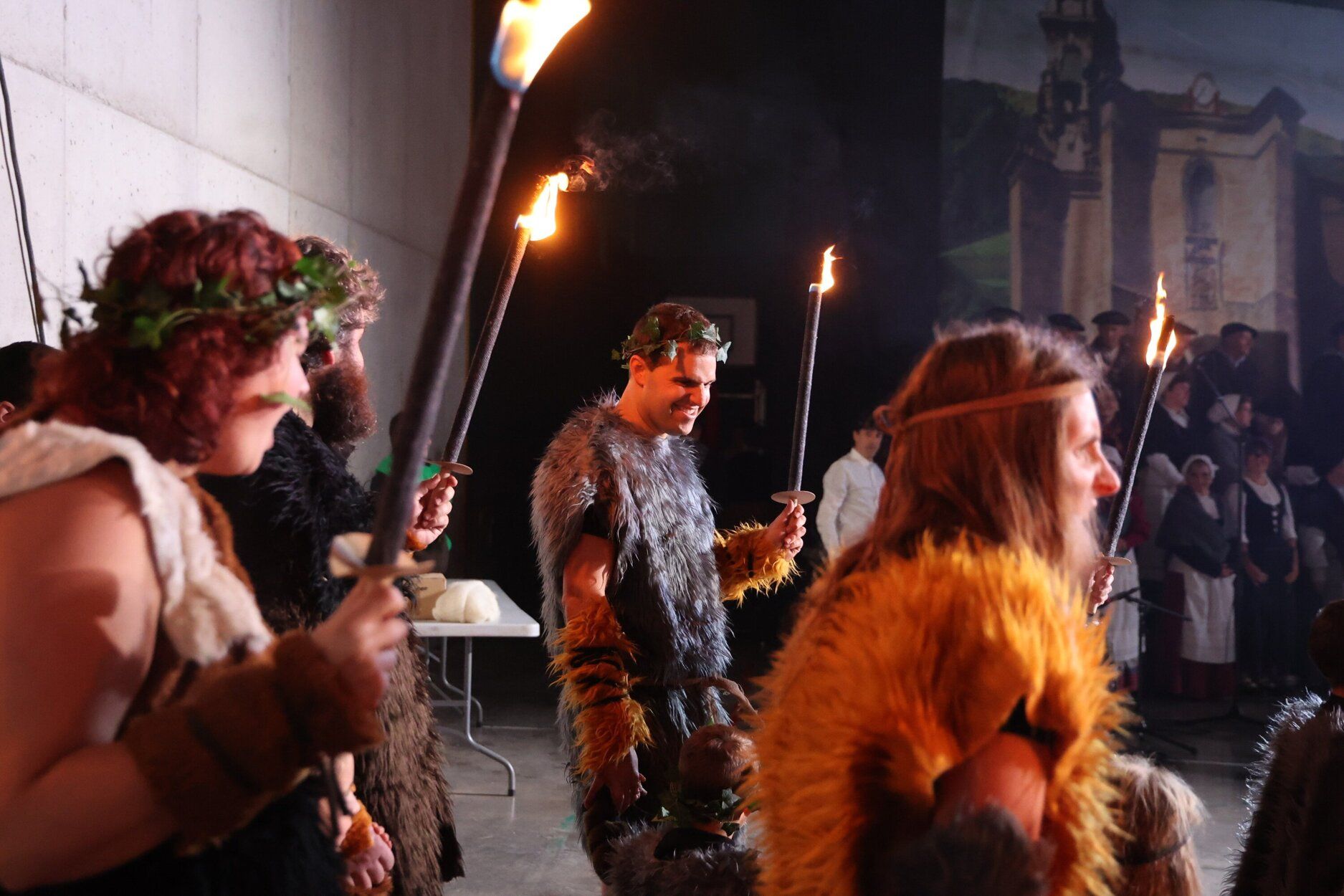 Ataun se rinde a la mitología: Otsoko, sorginak y los gentiles toman el municipio