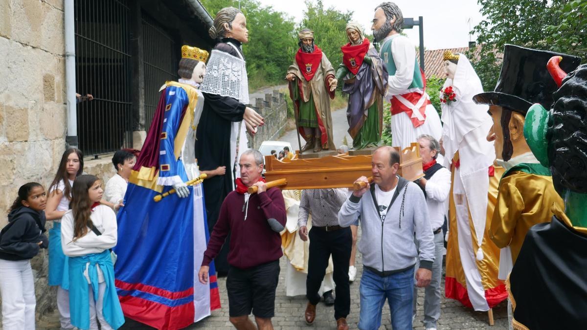 Los gigantes hicieron pasillo a Santa Ana y San Joaquín.