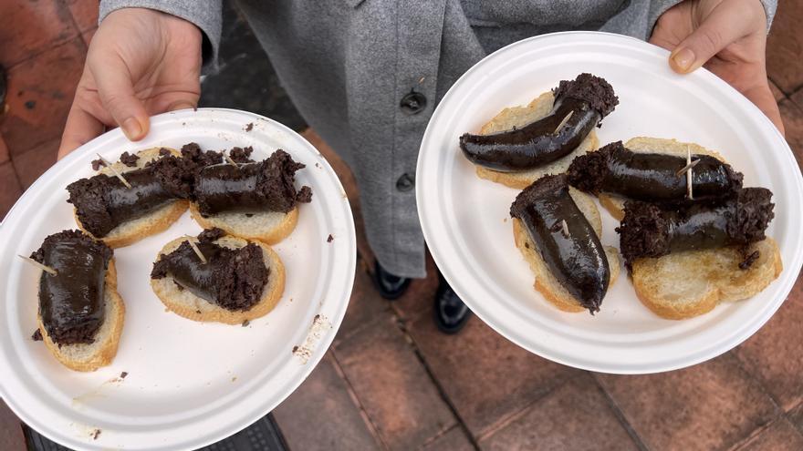 Ordizia se prepara para saborear la morcilla