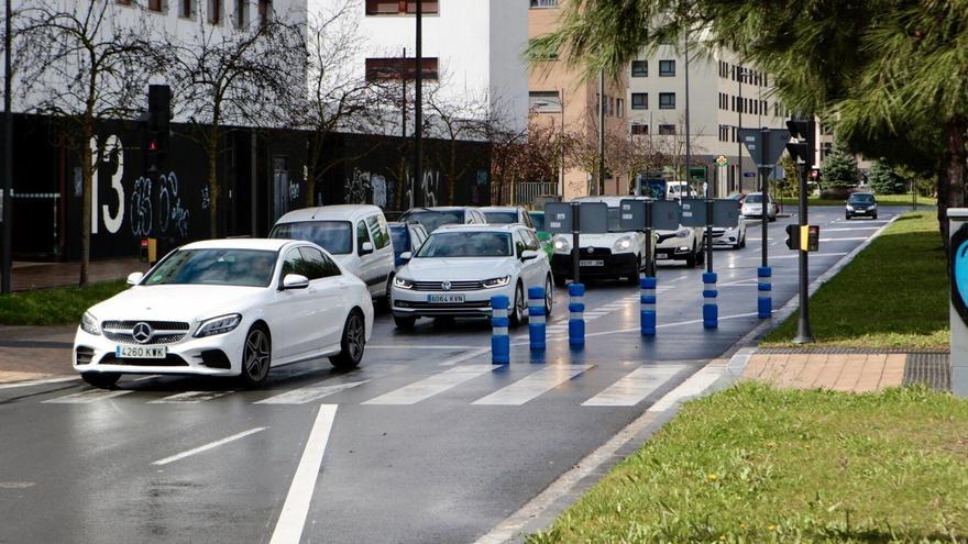 Detenida una pareja por agredirse dentro de su coche en Vitoria