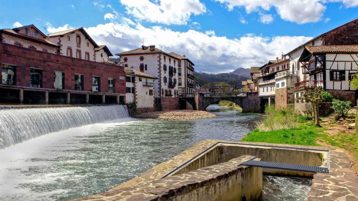 En imágenes: Elizondo, la capital de un Baztan de tierras verdes y mitológicas
