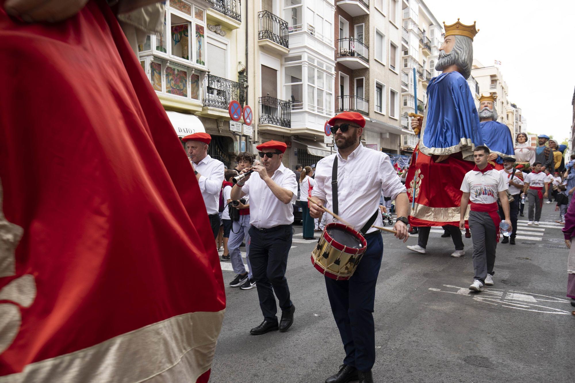 Comparsa de Cabezudos