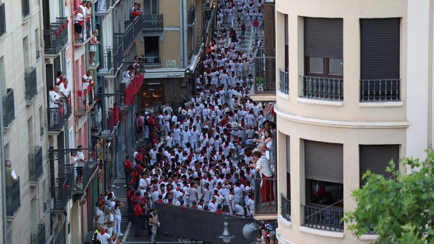 Directo | Los veloces toros de Fuente Ymbro, protagonistas del primer encierro de Sanfermines 2026