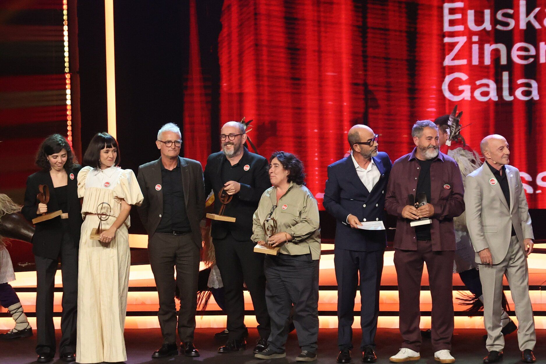 Asier Altuna y Telmo Esnal reciben el premio Zinemira