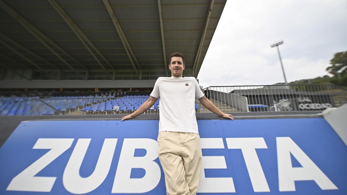 Igor Zubeldia posa para NOTICIAS DE GIPUZKOA en Zubieta.