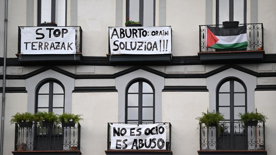 Cuatro asociaciones de vecinos de Bilbao desaprueban la nueva Ordenanza de Terrazas