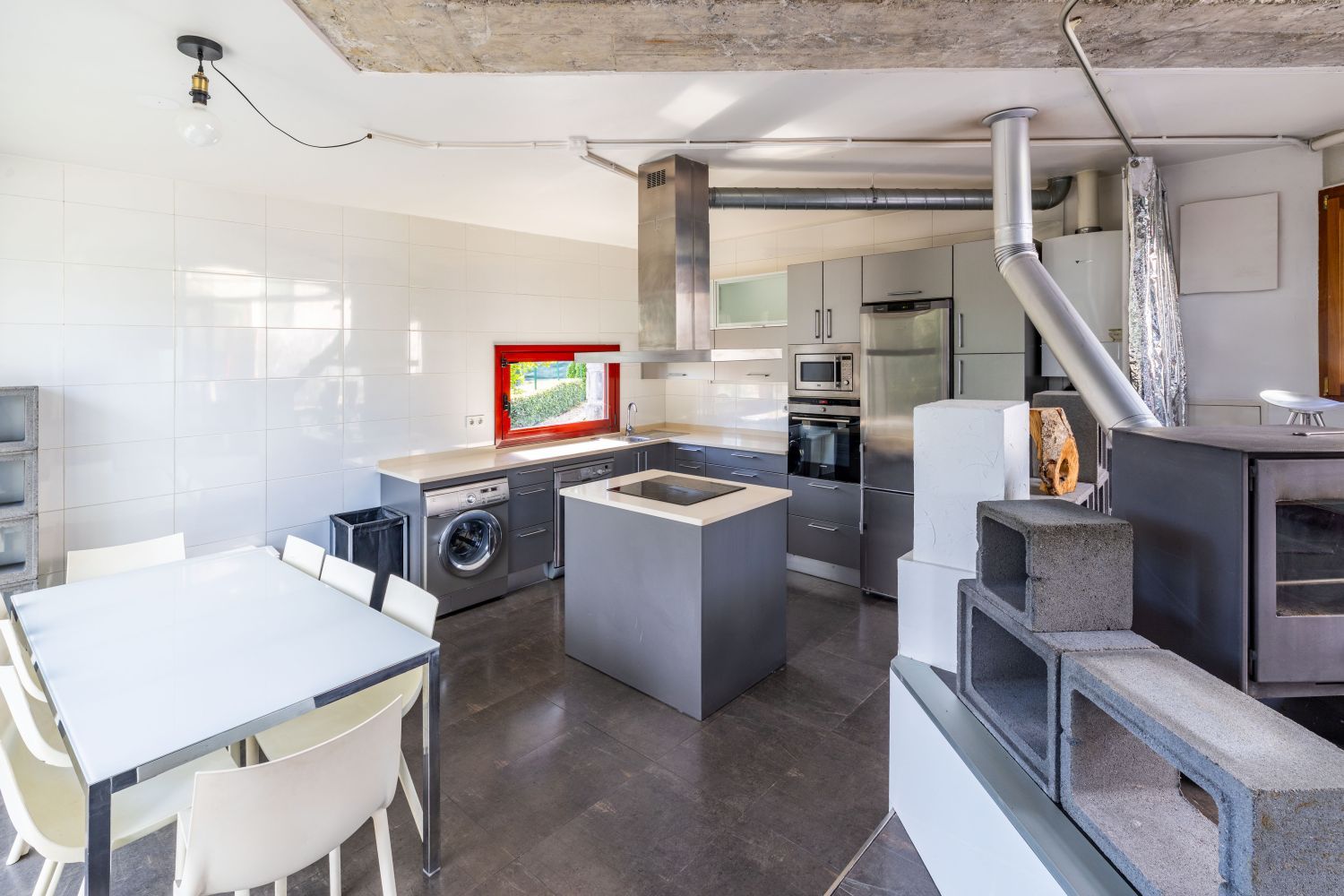 Exclusiva Villa Bifamiliar en venta en un paraíso, ubicada en el Alto de Zorroaga, en San Sebastián