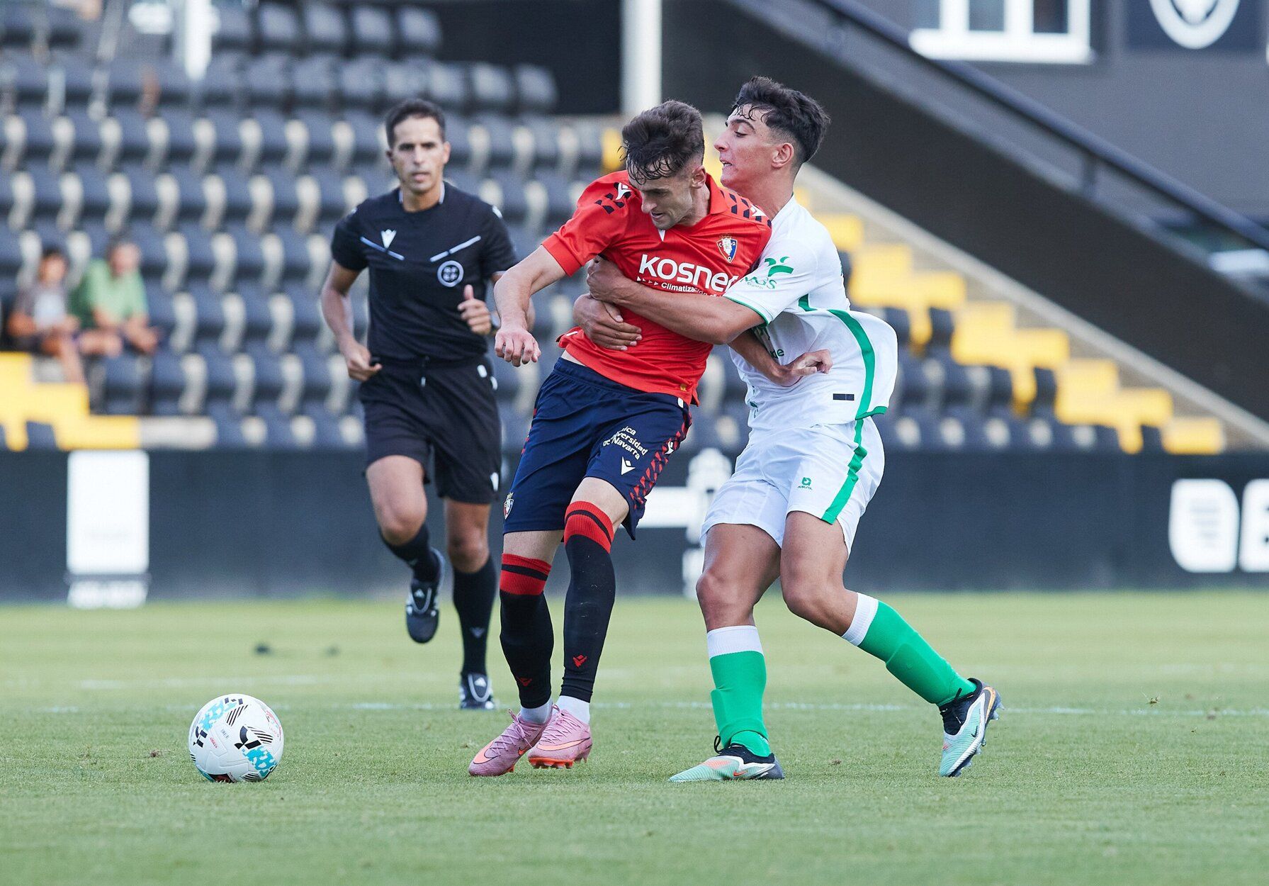 Fotos del partido amistoso entre Osasuna y Racing