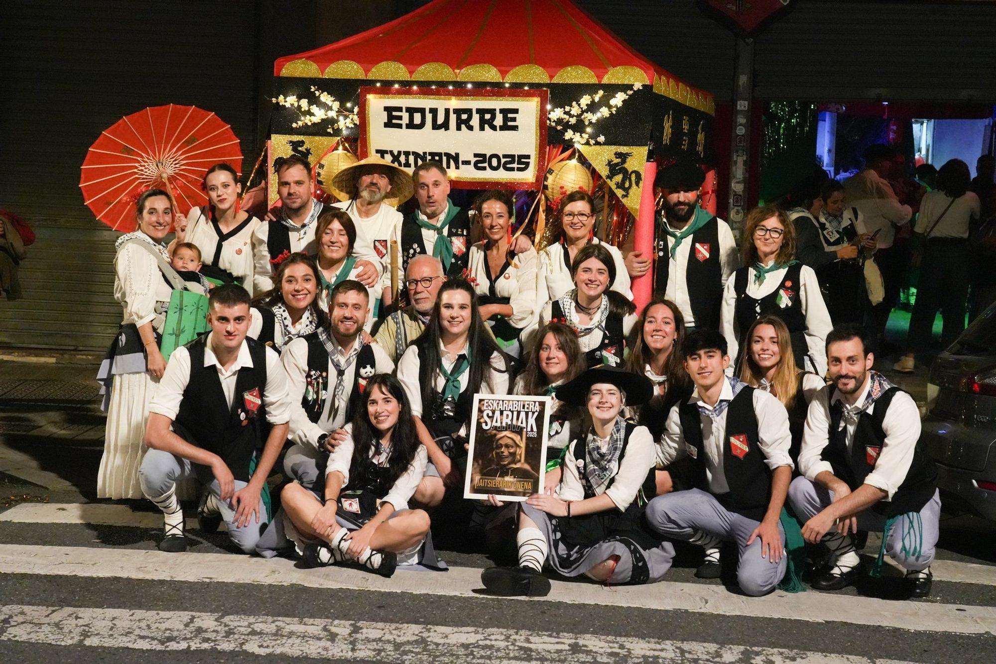 Yeray González da la salida a la intensa maratón de 9 días de fiestas de Basauri con las cuadrillas invadiendo las calles