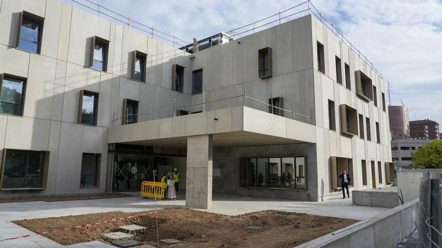 La Diputación creará 400 plazas, la  mitad de ellas de residencia para mayores