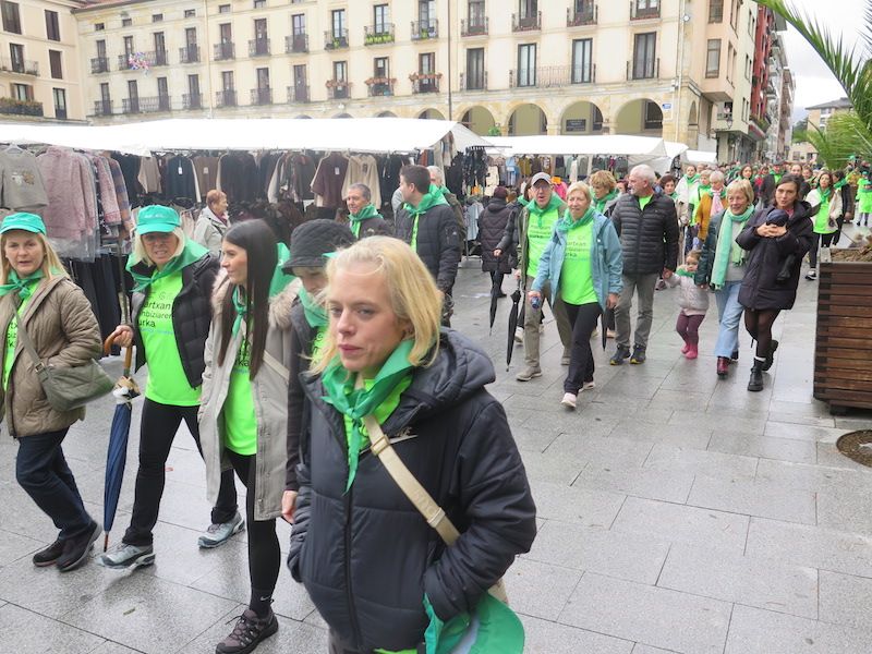 La marcha contra el cáncer de Urretxu y Zumarraga, en imágenes